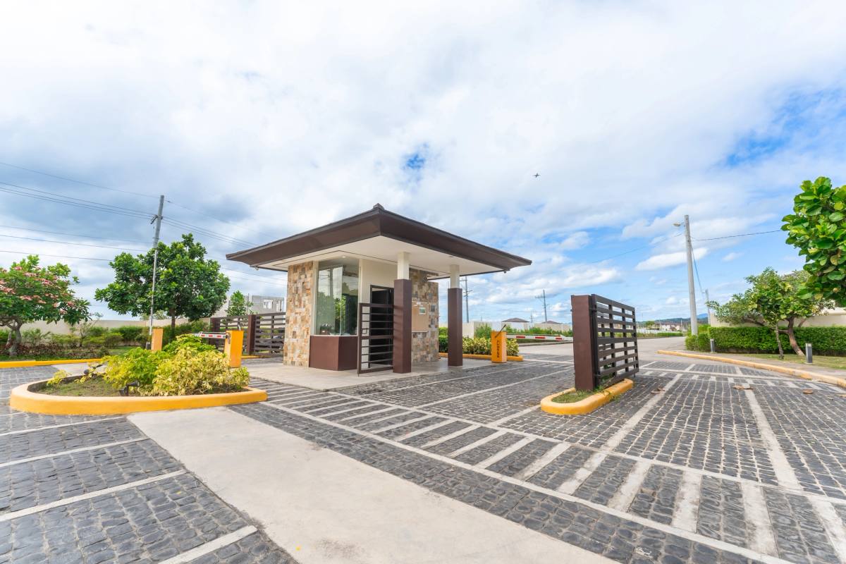 Sample Avida entrance gate – Avida Northdale Settings Alviera