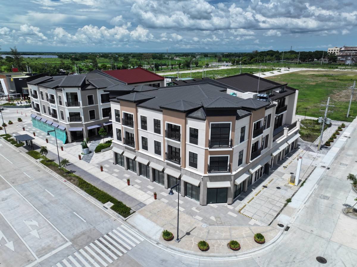 Cresendo Tarlac shophouses aerial view